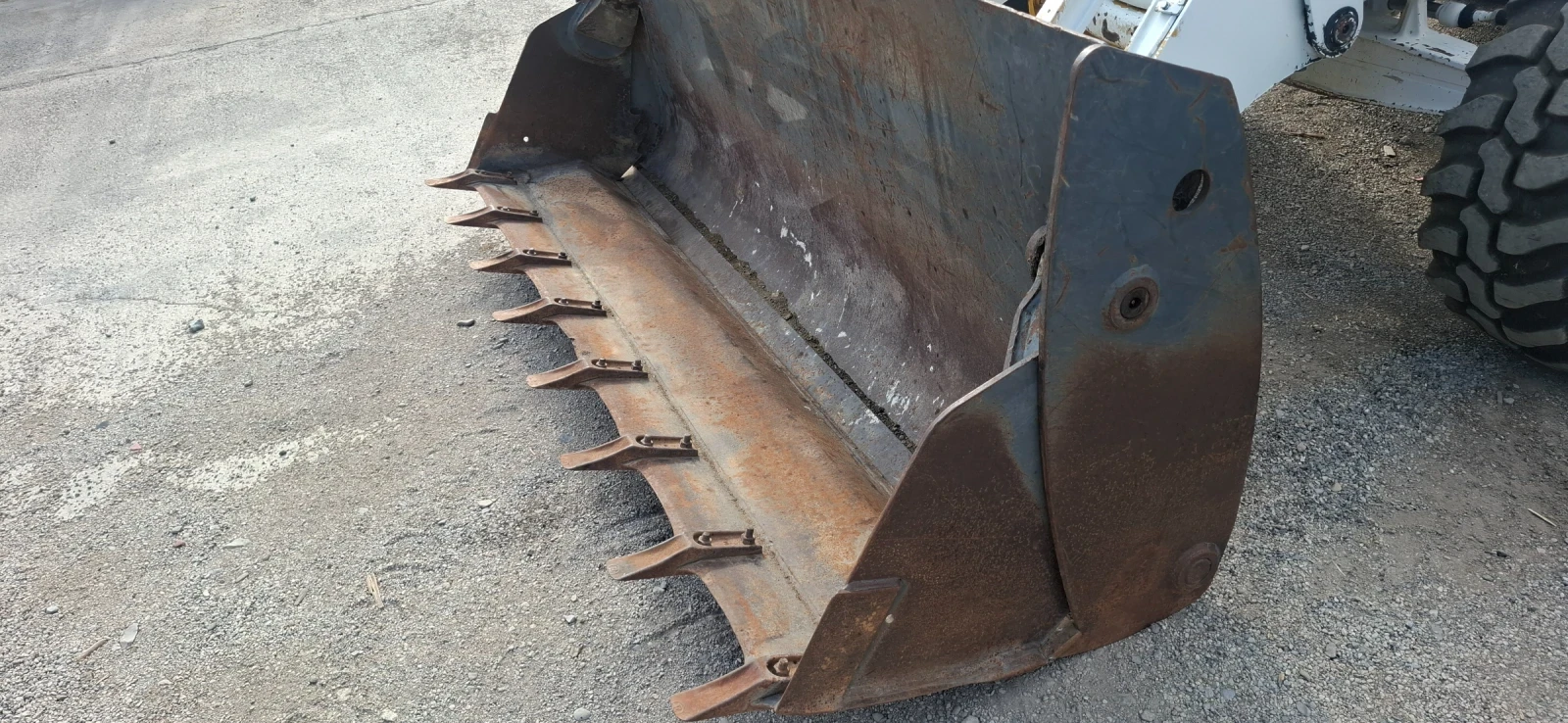 Багер Komatsu WB93R , снимка 7 - Индустриална техника - 55982652
