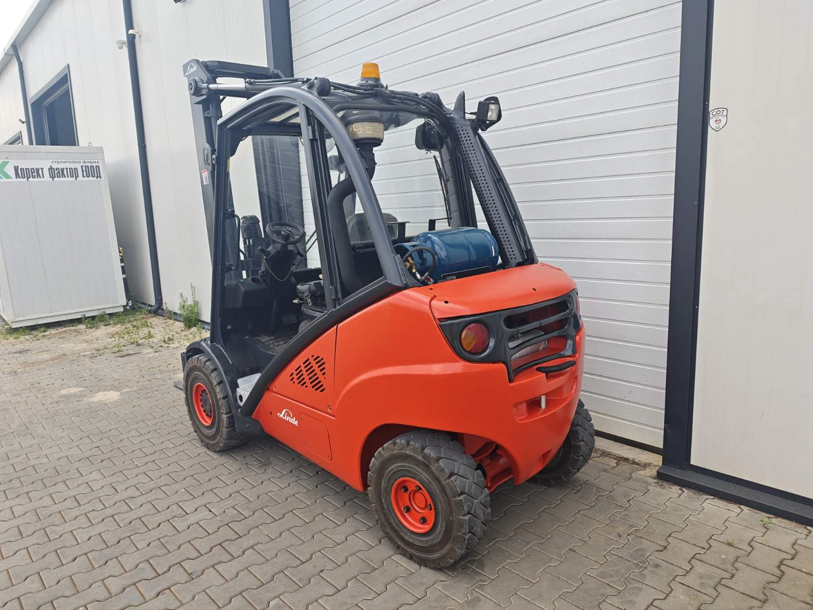 Мотокар Linde H30, снимка 2 - Индустриална техника - 55116288