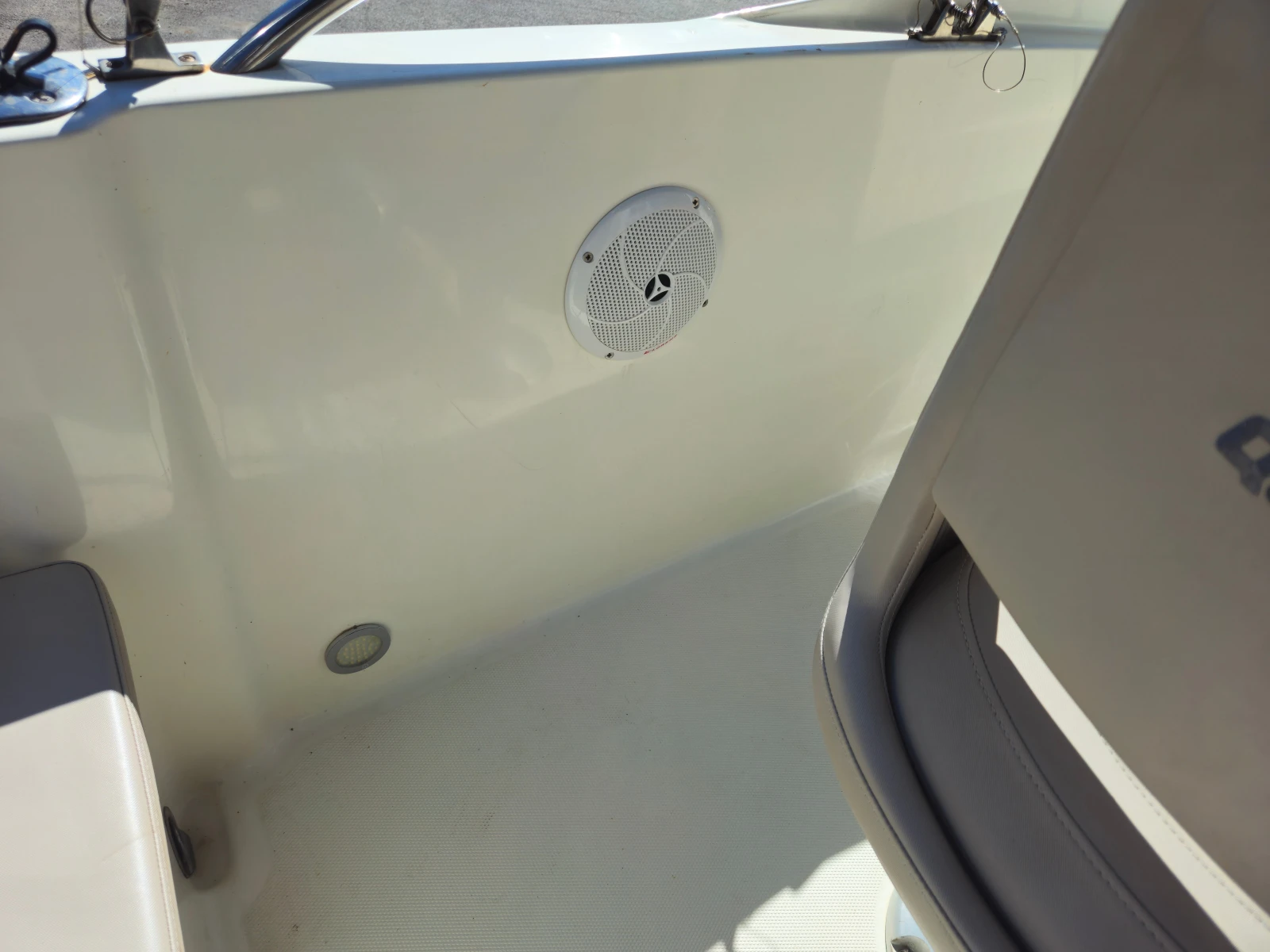  Quicksilver 555 ACTIV-OPEN | Mobile.bg   12