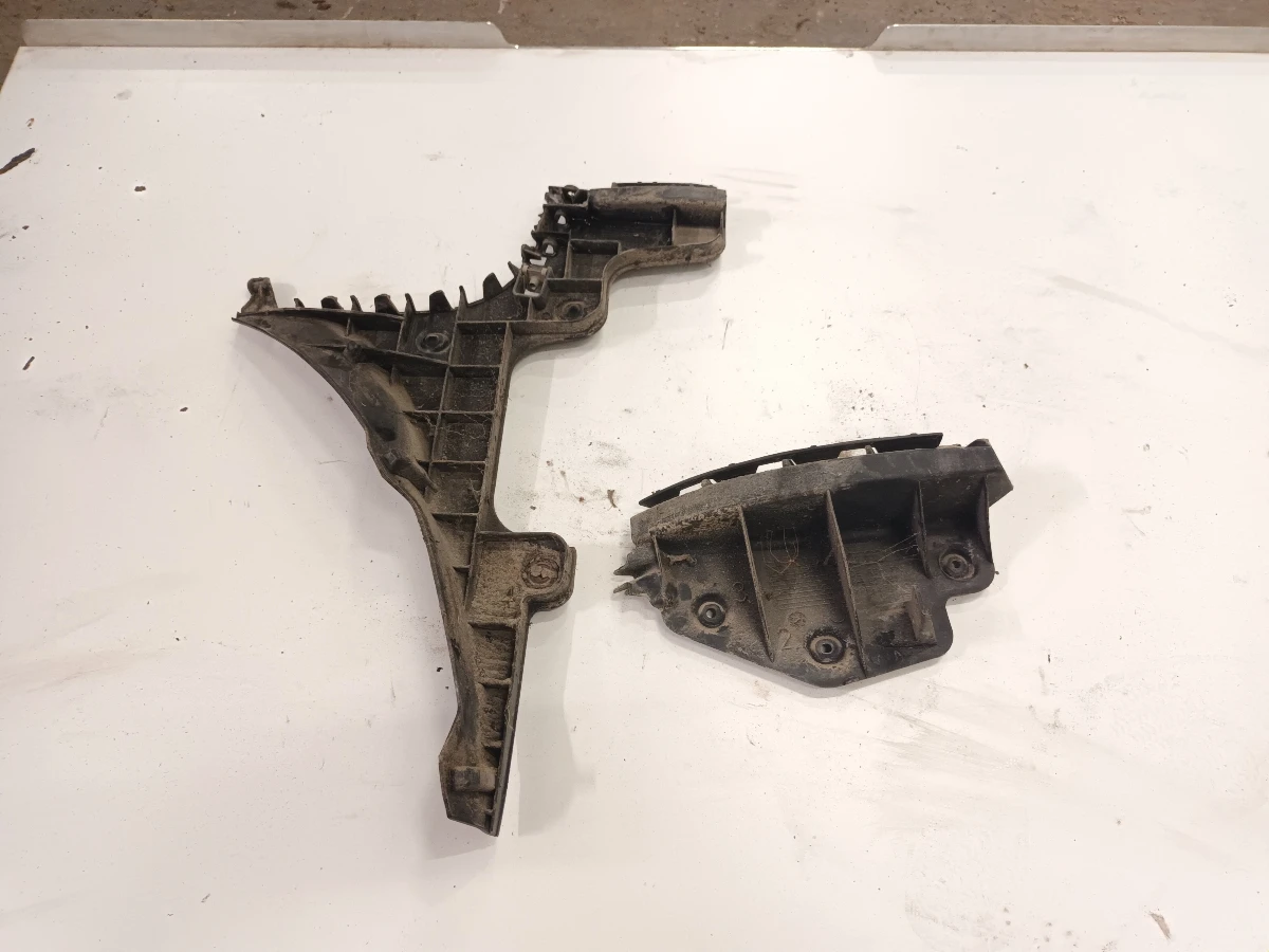 Водач държач заден ляв ауди а3 1.6