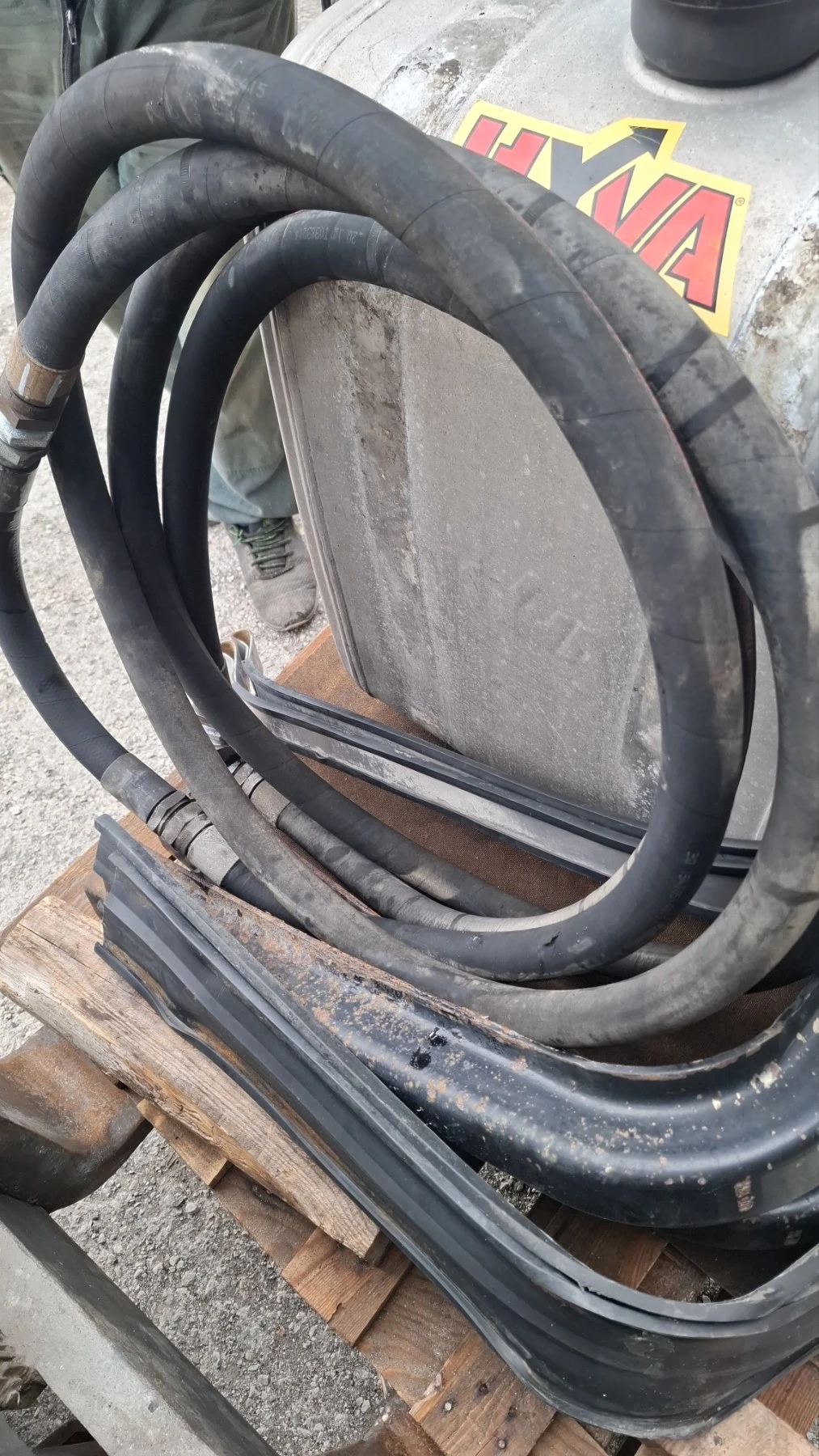 ХИДРАВЛИЧНА ДВУКРЪГОВА СИСТЕМА КОМПЛЕКТ HYVA, снимка 5 - Части - 53950099