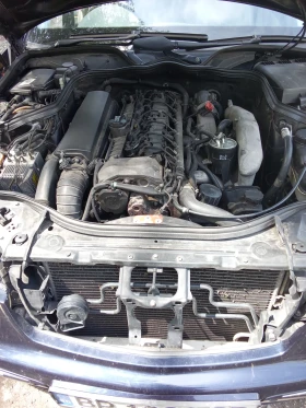 Mercedes-Benz E 320, снимка 2