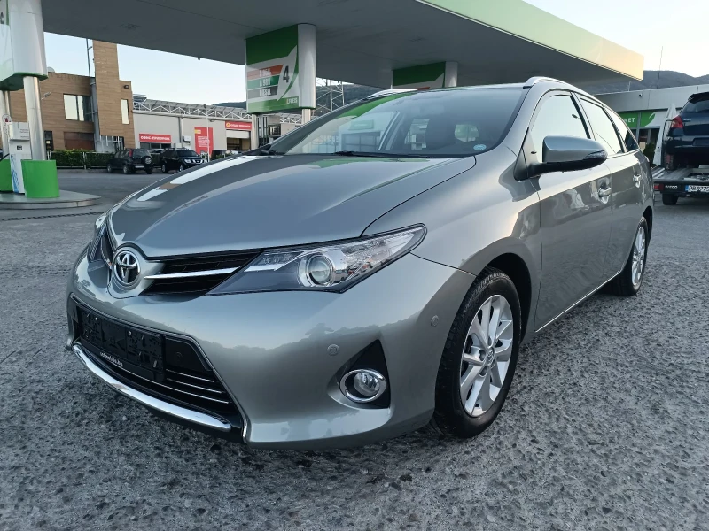 Toyota Auris 1.6i 132kc 124000km LUXURY NEW !!!, снимка 1 - Автомобили и джипове - 47599084