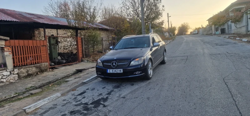 Mercedes-Benz C 220 2.2, снимка 1 - Автомобили и джипове - 48263401