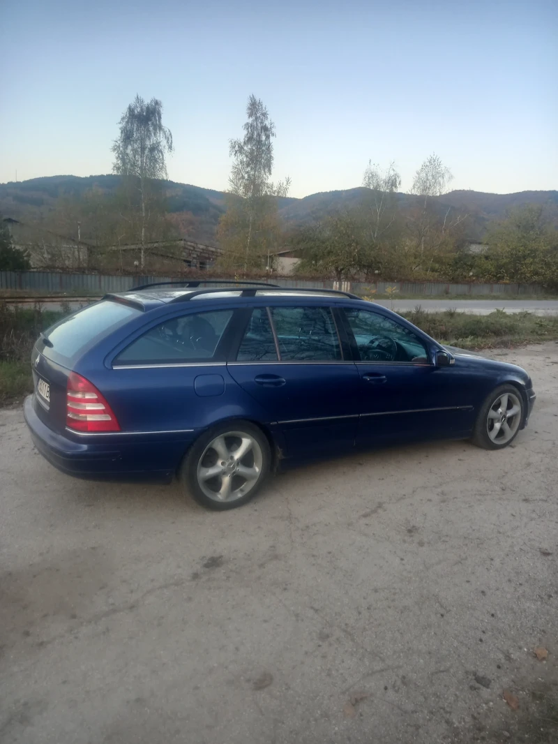 Mercedes-Benz C 270 Комби, снимка 2 - Автомобили и джипове - 48908172