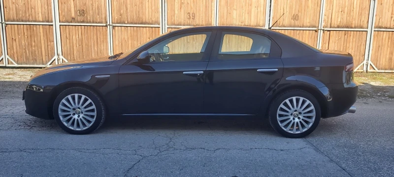 Alfa Romeo 159 1.9 JTd-NAVI, снимка 7 - Автомобили и джипове - 52119052