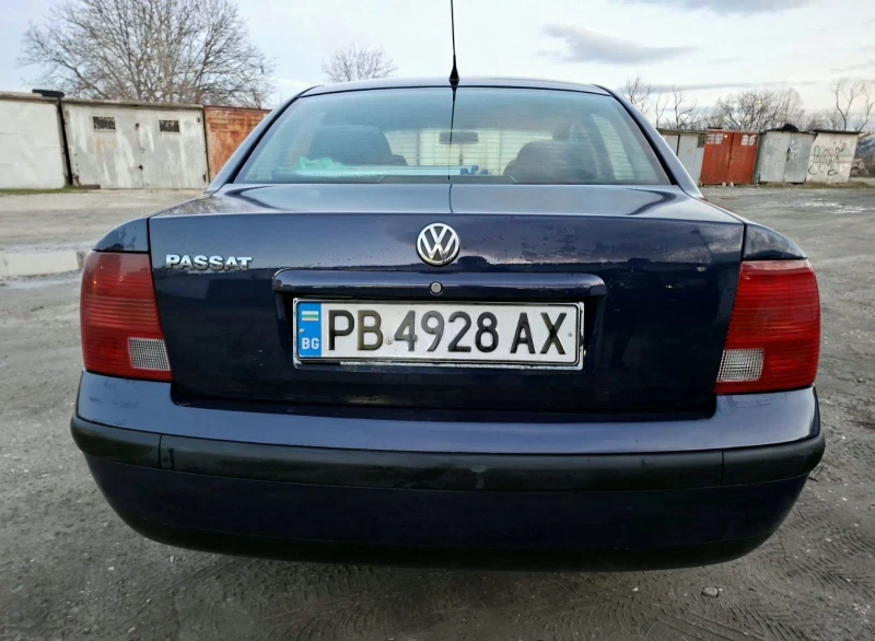 VW Passat 1.6 Газ Клима, снимка 5 - Автомобили и джипове - 53101377