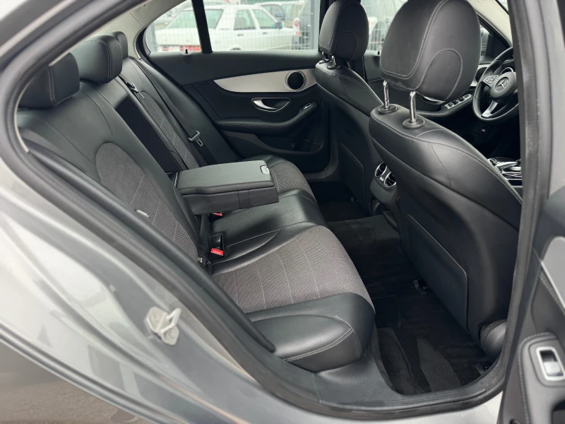 Mercedes-Benz C 220, снимка 12 - Автомобили и джипове - 53198722
