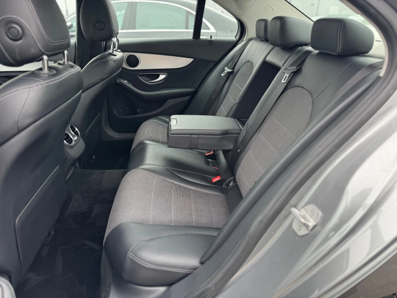 Mercedes-Benz C 220, снимка 11 - Автомобили и джипове - 53198722