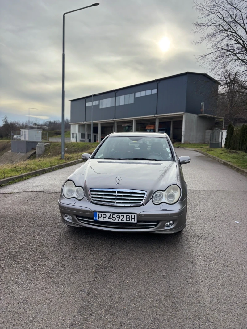 Mercedes-Benz C 220, снимка 2 - Автомобили и джипове - 53269733