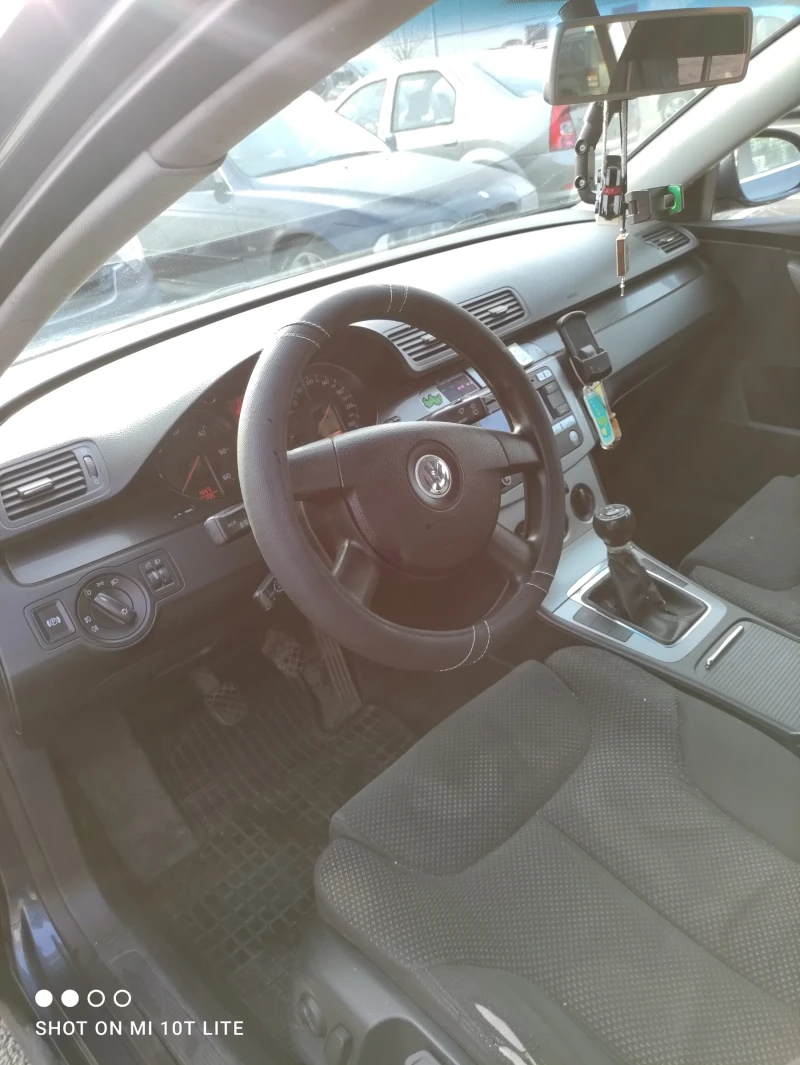 VW Passat B6, снимка 4 - Автомобили и джипове - 53392076