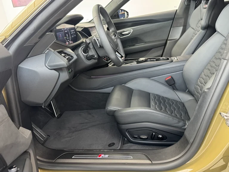 Audi E-Tron GT RS e-tron GT quattro - изображение 7