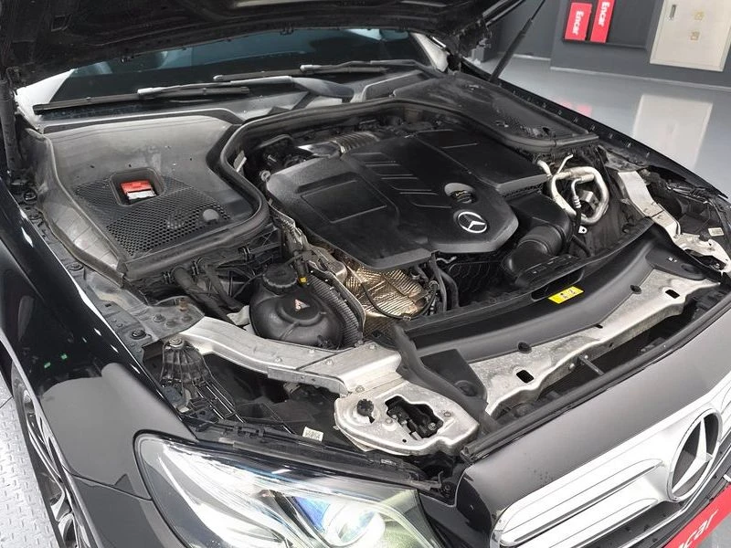 Mercedes-Benz E 220 E220d Avantgarde| 143к.с.| ВКЛ.ТЕХНОТЕСТ, снимка 6 - Автомобили и джипове - 55217847