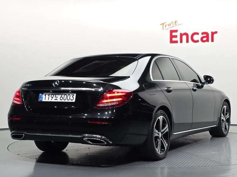 Mercedes-Benz E 220 E220d Avantgarde| 143к.с.| ВКЛ.ТЕХНОТЕСТ, снимка 2 - Автомобили и джипове - 55217847