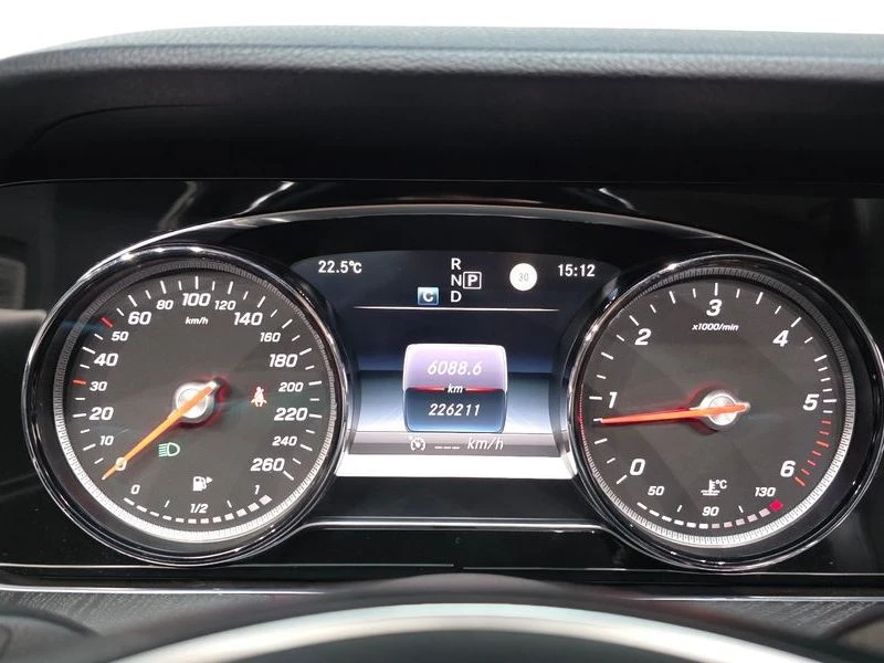 Mercedes-Benz E 220 E220d Avantgarde| 143к.с.| ВКЛ.ТЕХНОТЕСТ, снимка 8 - Автомобили и джипове - 55217847