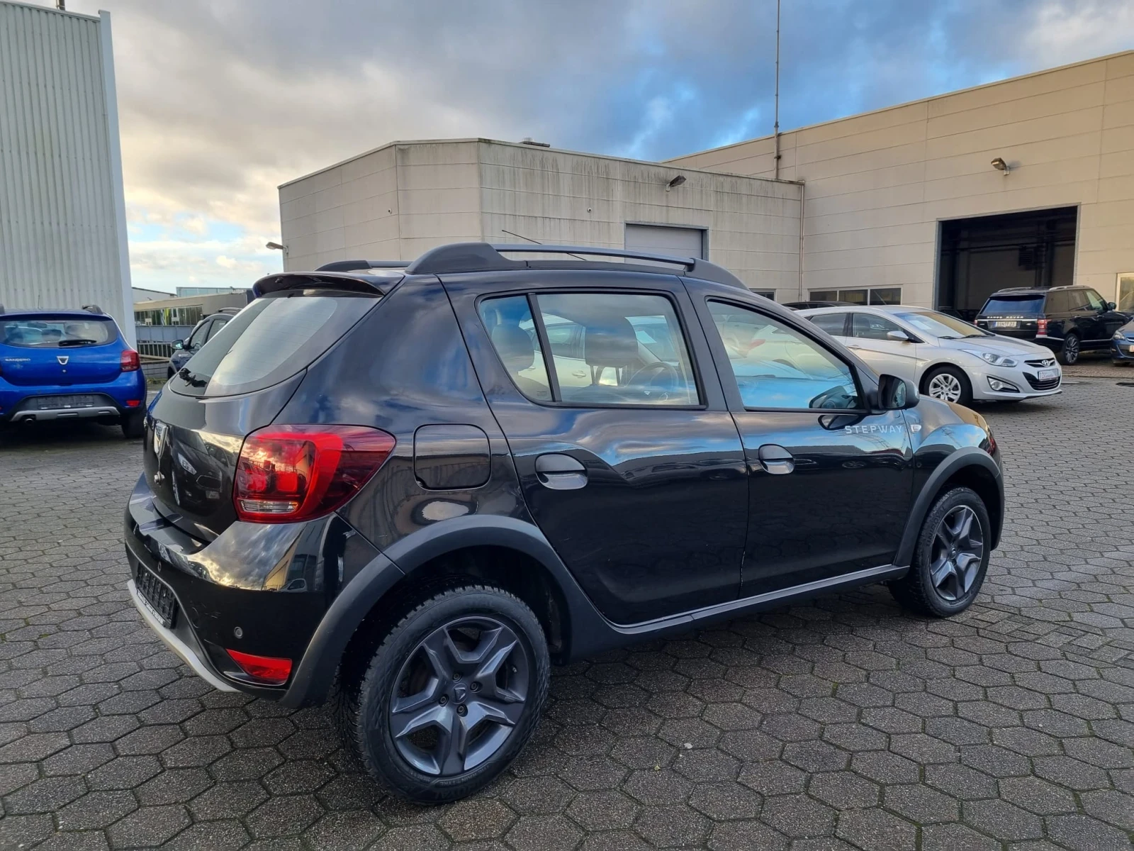 Dacia Sandero Stepway 0.9tce - изображение 4