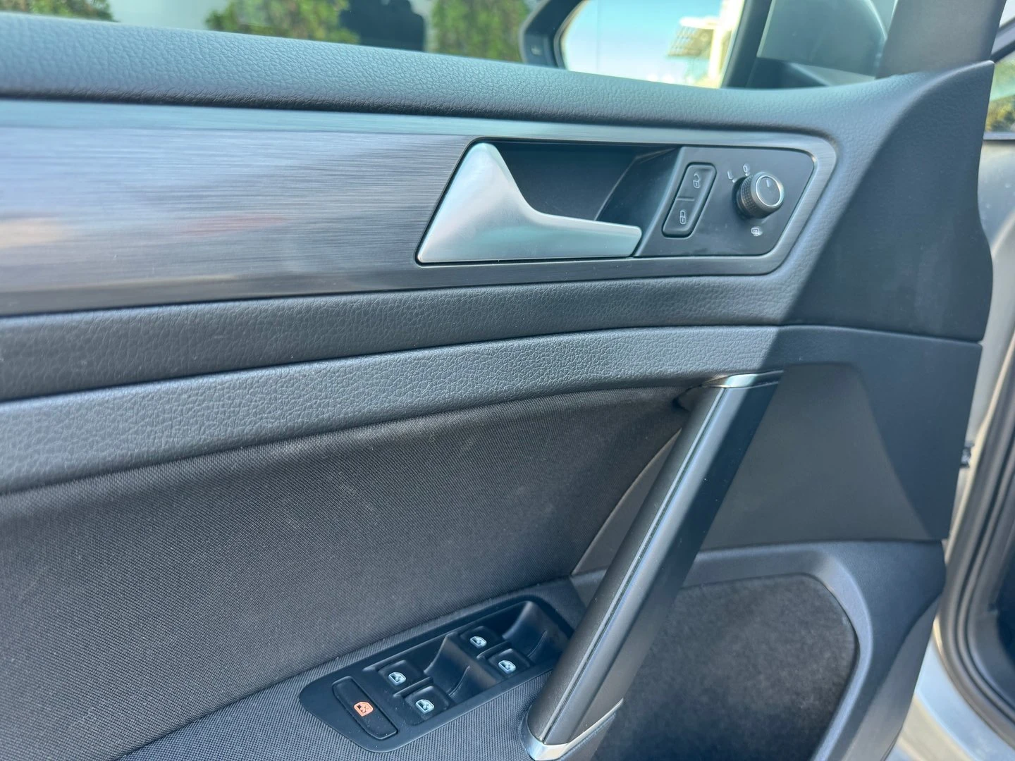 VW Golf Variant Comfortline 2.0TDI BMT - изображение 6