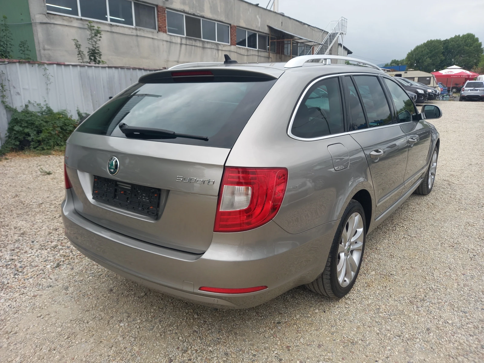 Skoda Superb 2.0 тди, Кожа биксенон - изображение 7