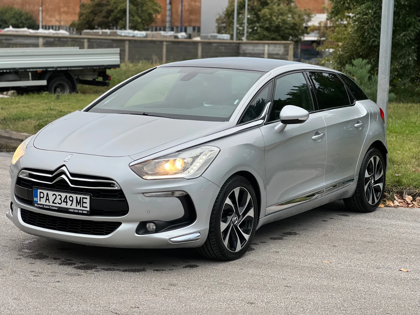 Citroen DS5 1.6 THP So Chic - изображение 2