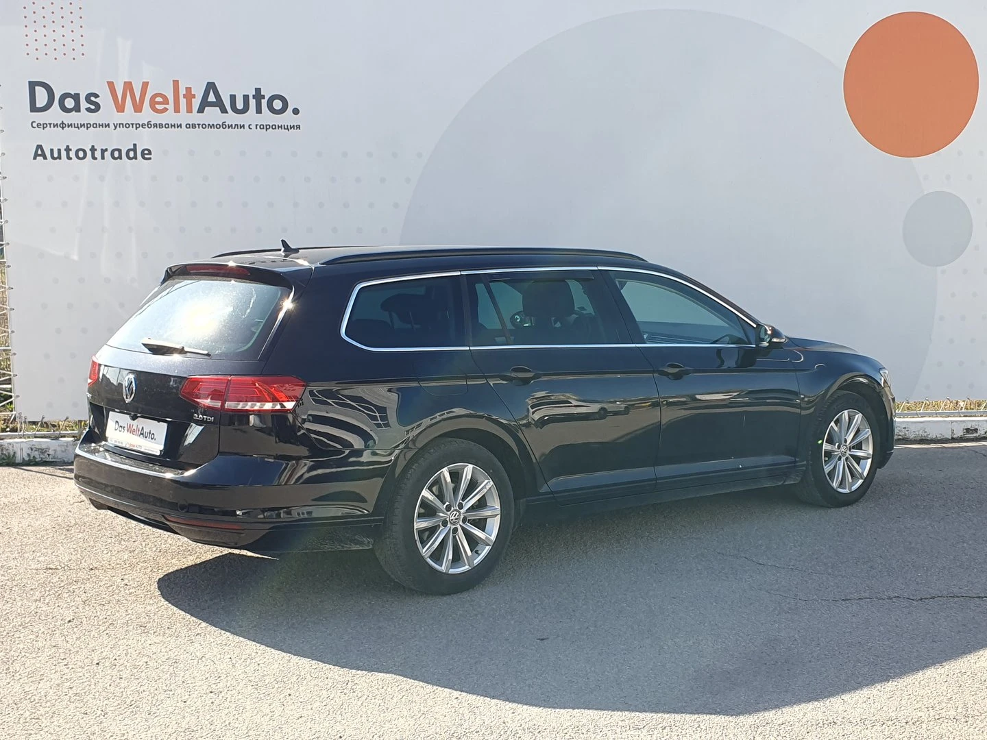 VW Passat Comfortline 2.0TDI BMT - изображение 3