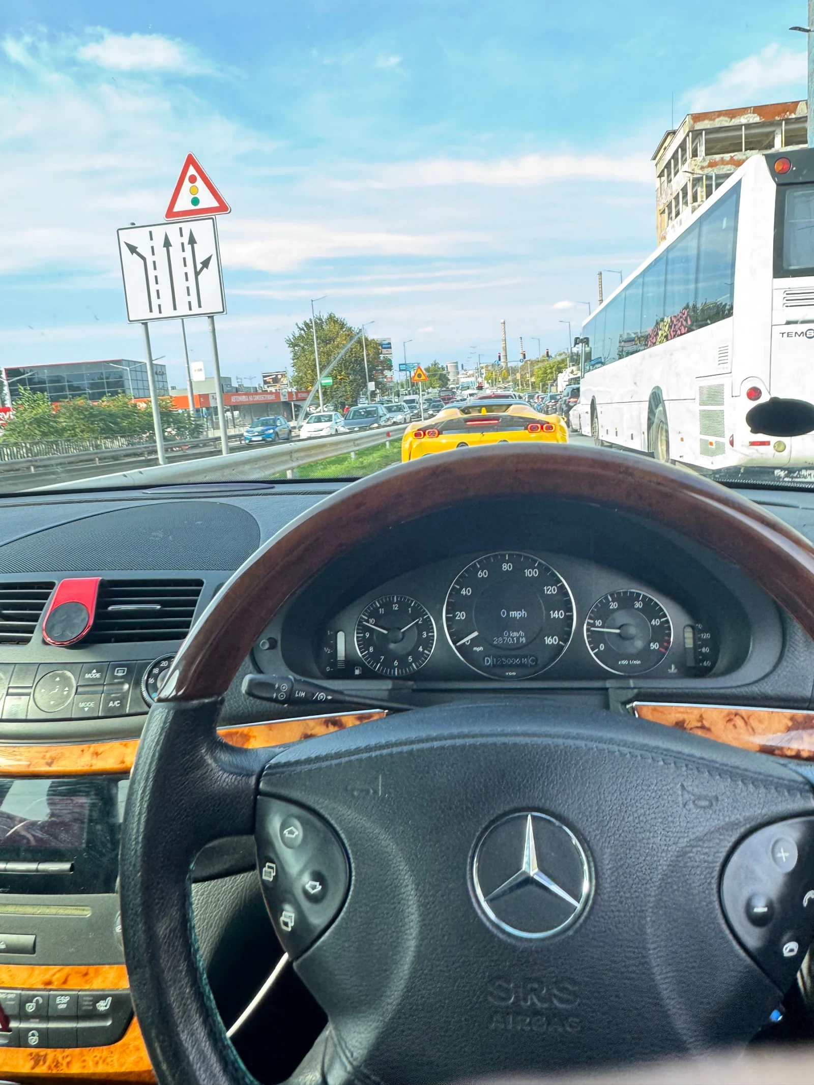 Mercedes-Benz E 220  - изображение 10