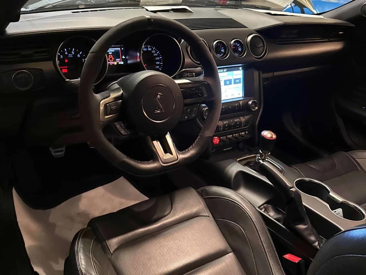 Ford Mustang * 2dr Fastback Shelby GT350 * CARFAX * ЦЕНА ДО БГ, снимка 12 - Автомобили и джипове - 53987327