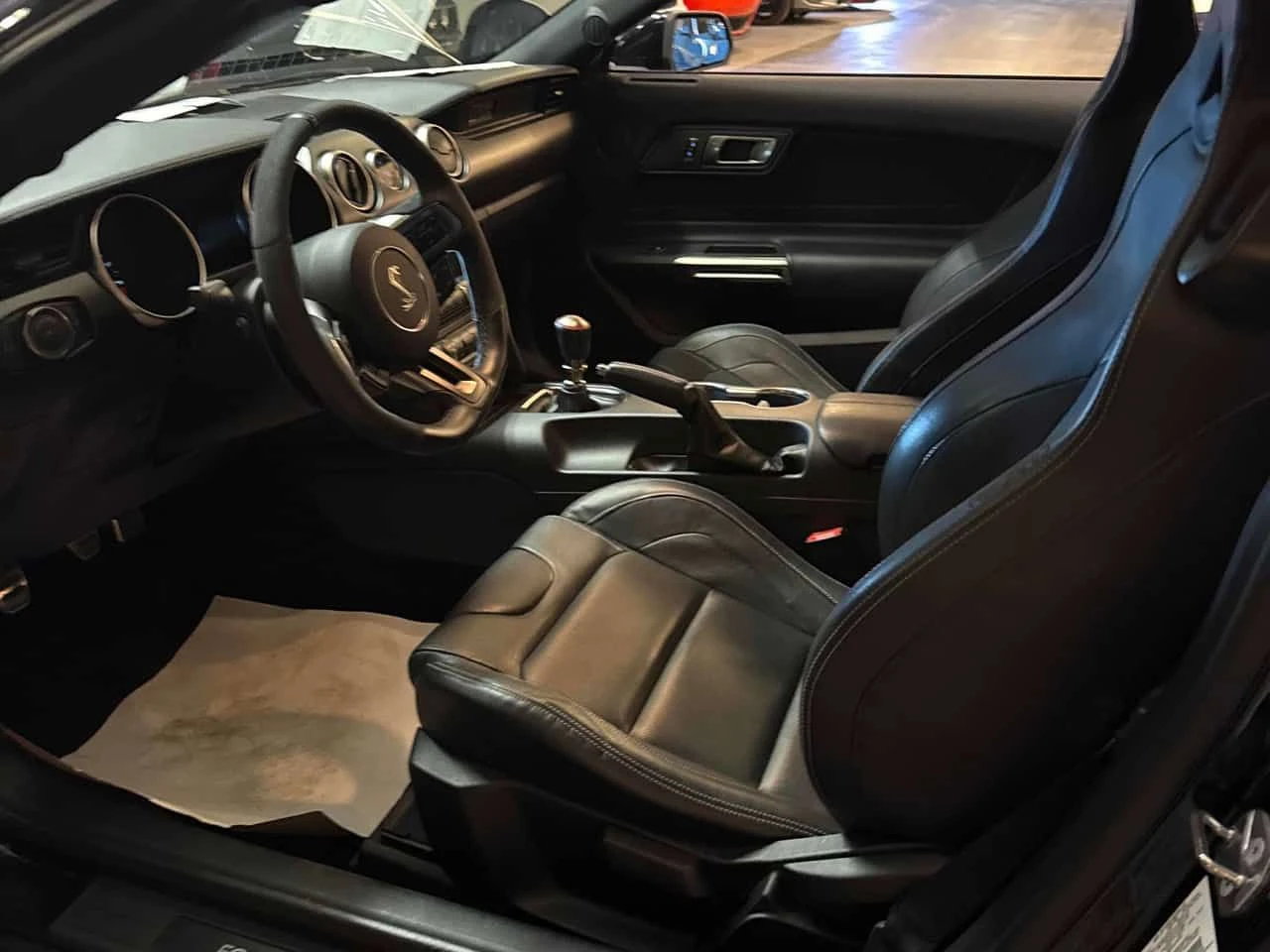 Ford Mustang * 2dr Fastback Shelby GT350 * CARFAX * ЦЕНА ДО БГ, снимка 11 - Автомобили и джипове - 53987327