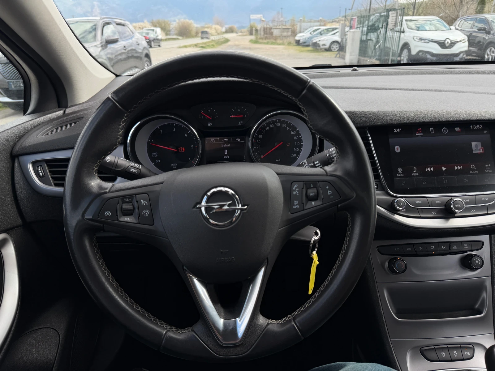 Opel Astra 1.6  CRDI, снимка 11 - Автомобили и джипове - 54137466