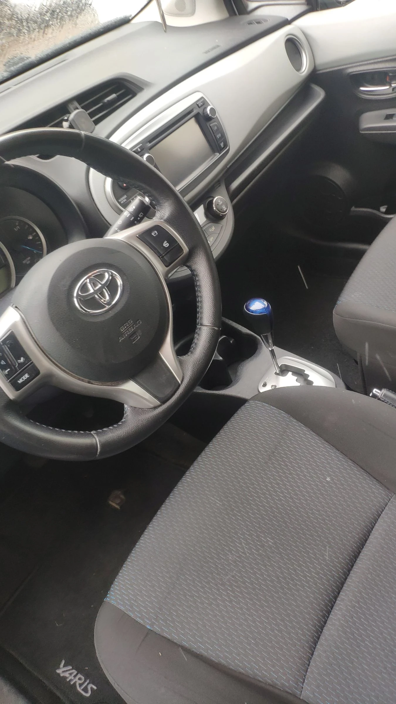 Toyota Yaris, снимка 3 - Автомобили и джипове - 54347964