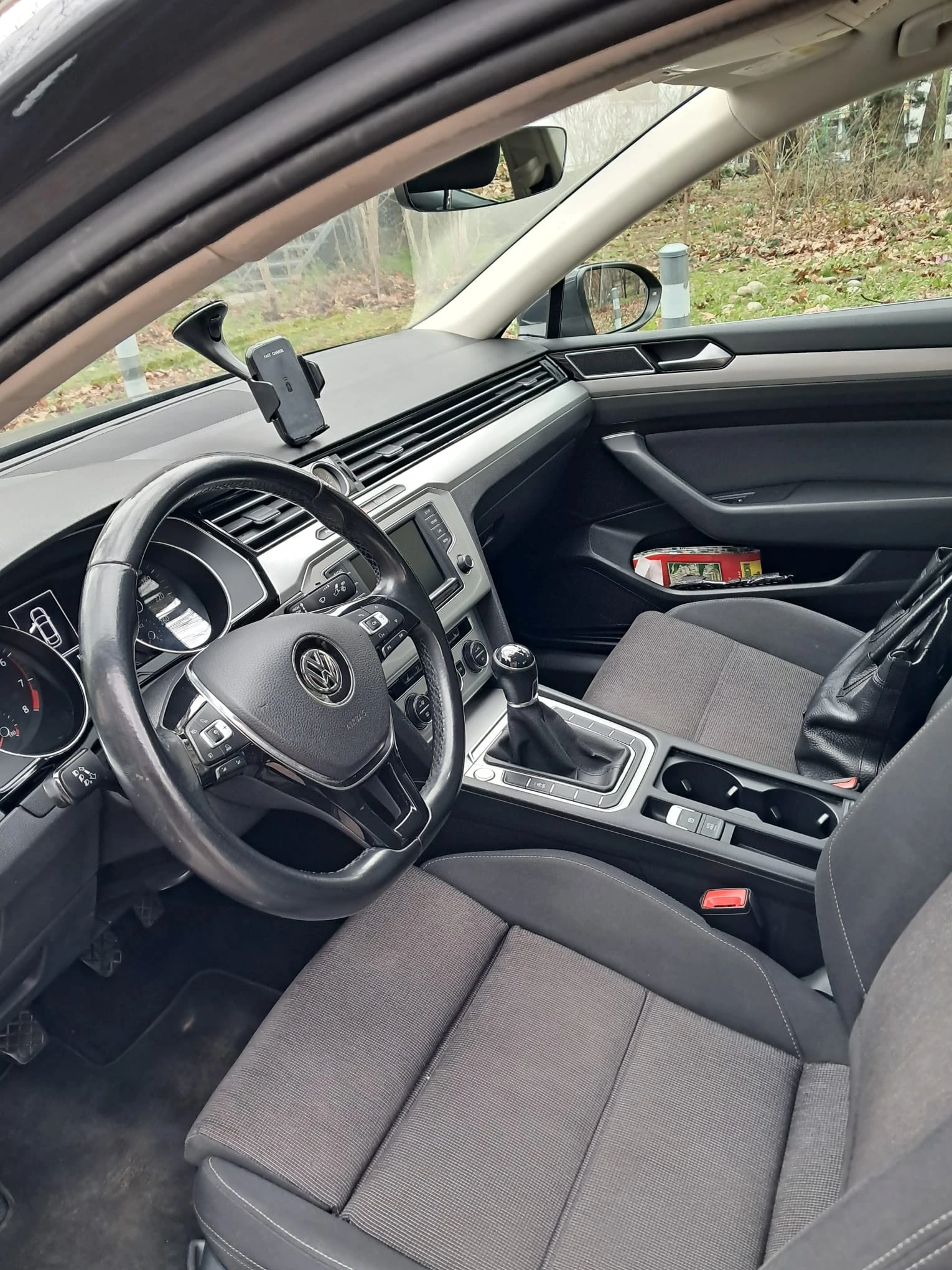 VW Passat, снимка 10 - Автомобили и джипове - 54412289