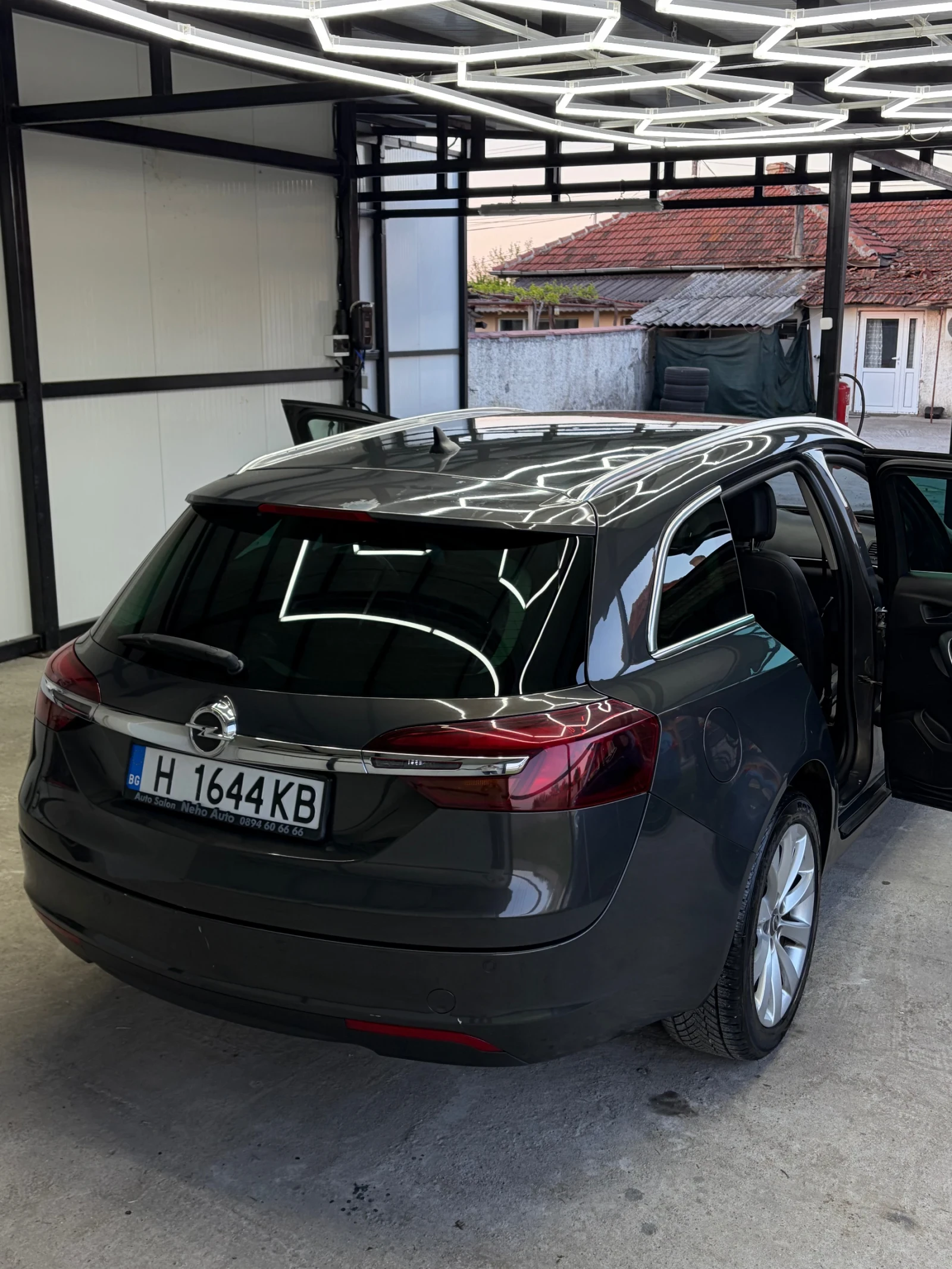 Opel Insignia, снимка 2 - Автомобили и джипове - 54430905
