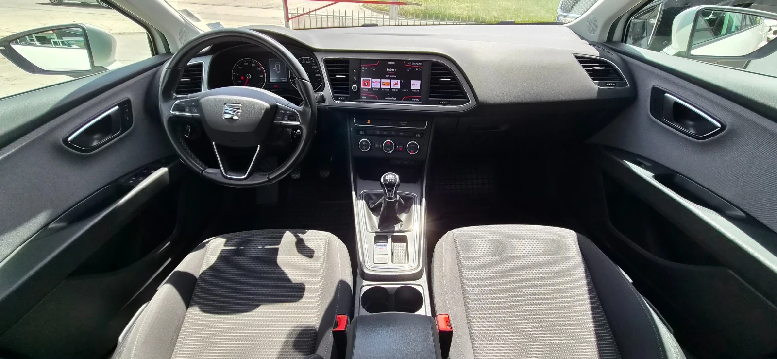 Seat Leon 98000км. 2020г. БЕНЗИН , снимка 10 - Автомобили и джипове - 54644169
