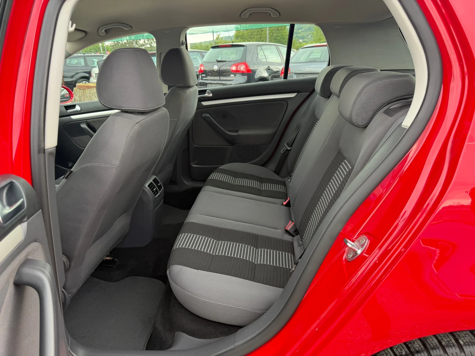 VW Golf 1.9TDI-90PS-КЛИМАТРОНИК, снимка 11 - Автомобили и джипове - 54648975