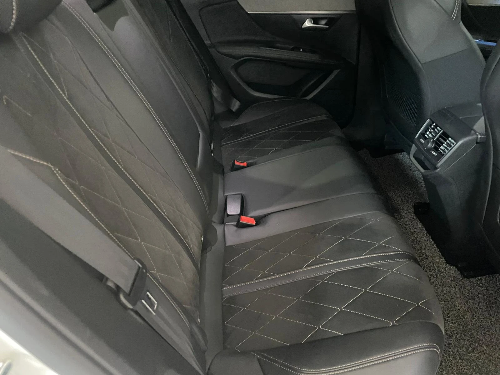Peugeot 3008 2.0 BlueHDi ! GT Line !, снимка 12 - Автомобили и джипове - 54946084