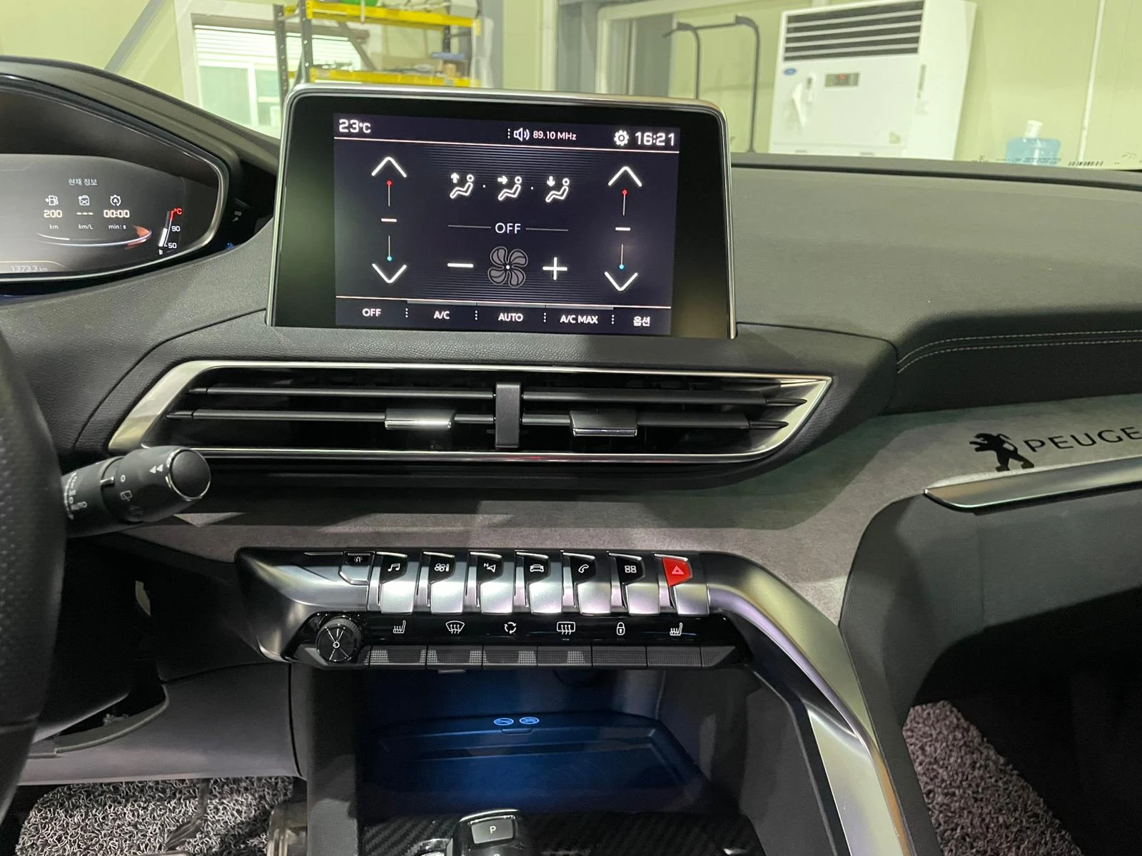 Peugeot 3008 2.0 BlueHDi ! GT Line !, снимка 15 - Автомобили и джипове - 54946084