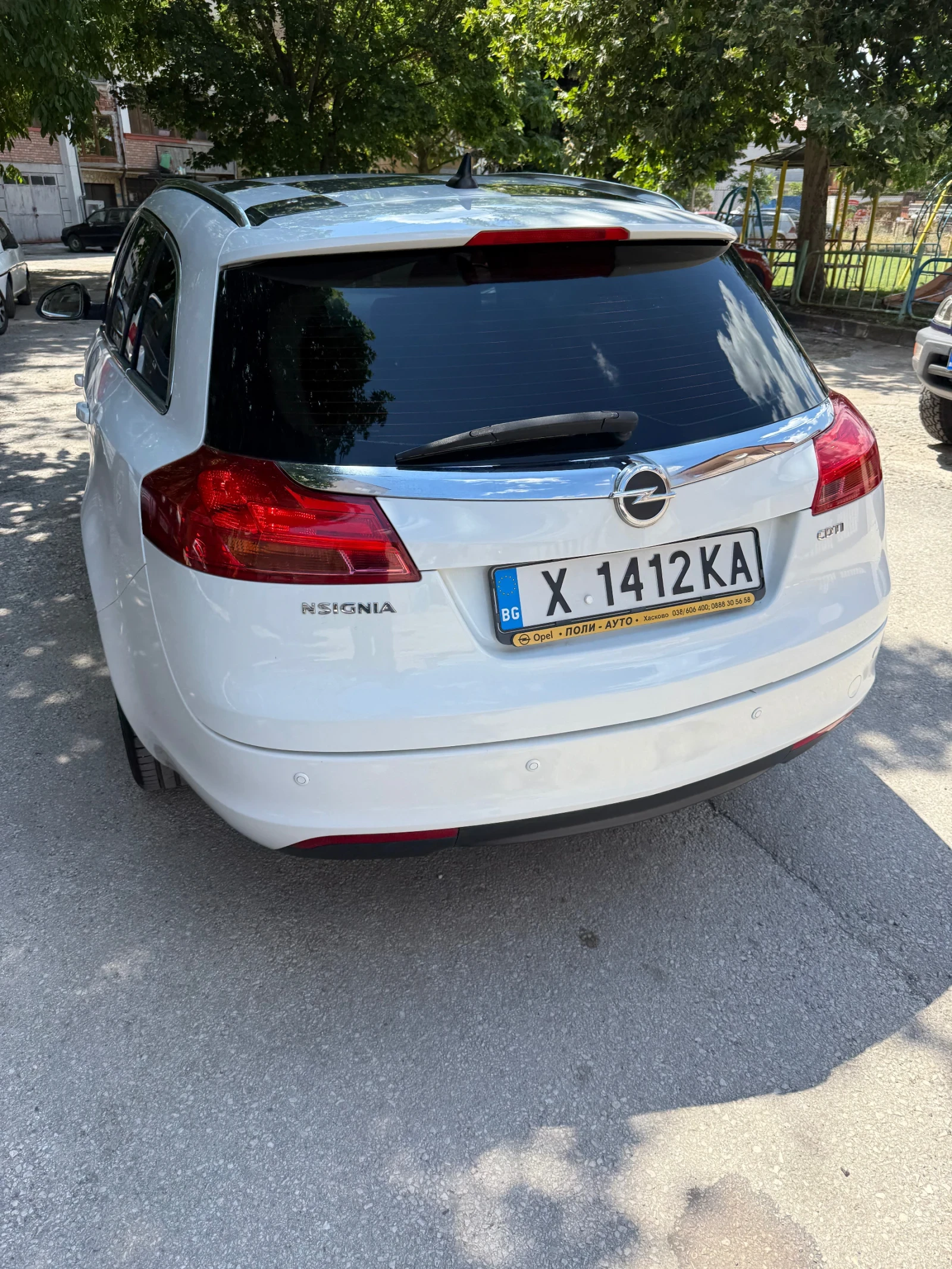 Opel Insignia, снимка 5 - Автомобили и джипове - 55011496