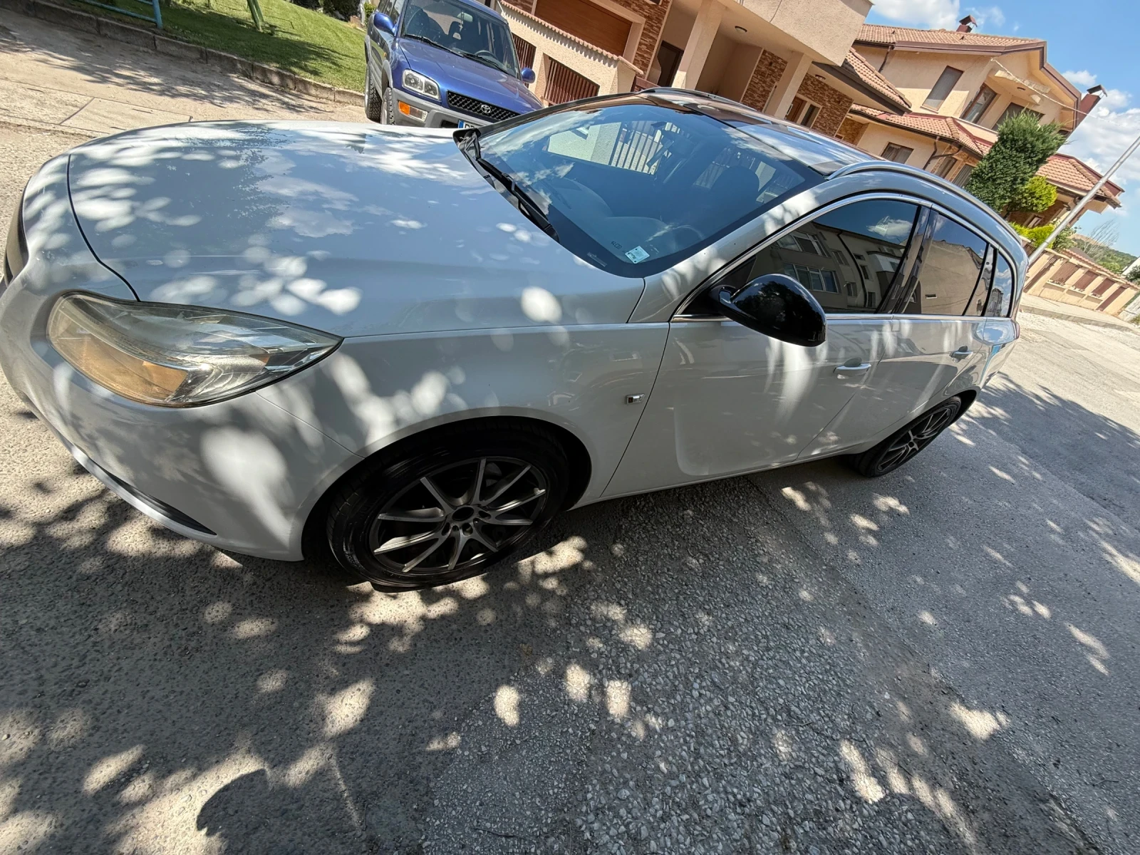 Opel Insignia, снимка 2 - Автомобили и джипове - 55011496