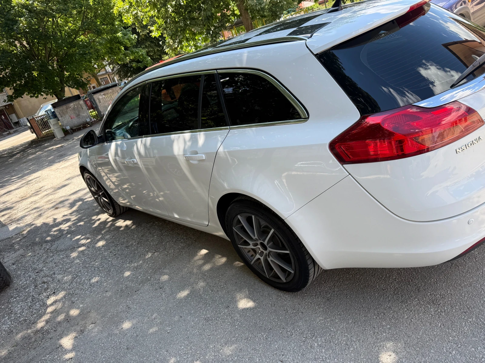 Opel Insignia, снимка 4 - Автомобили и джипове - 55011496