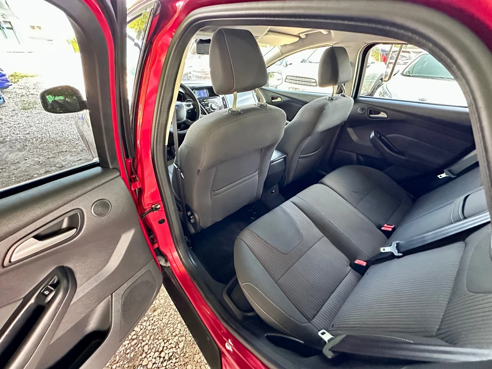 Ford Focus 2.0 дизел, снимка 13 - Автомобили и джипове - 55404396