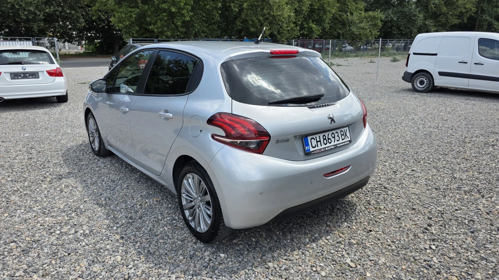 Peugeot 208, снимка 7 - Автомобили и джипове - 55586609