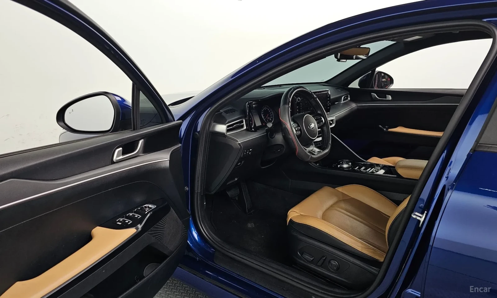 Kia K5 1.6T\Реални километри\Топ състояние, снимка 10 - Автомобили и джипове - 55872335