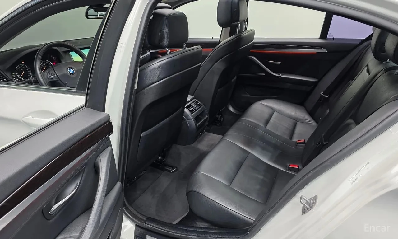 BMW 520 * 520d * ЦЕНА ДО БГ, снимка 14 - Автомобили и джипове - 55952736