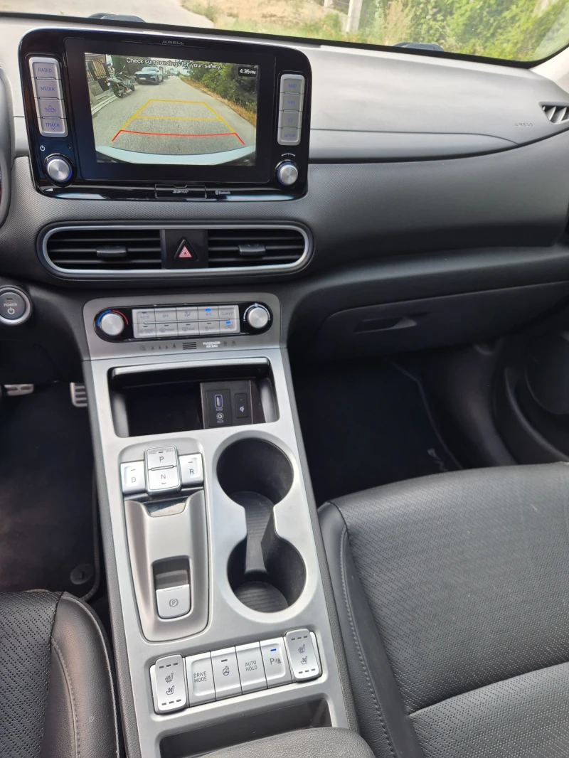 Hyundai Kona 64 kWh/ Premium/204кс/Hyundai-сертификат, снимка 12 - Автомобили и джипове - 51410983