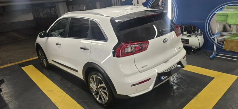 Kia Niro, снимка 2 - Автомобили и джипове - 52542754