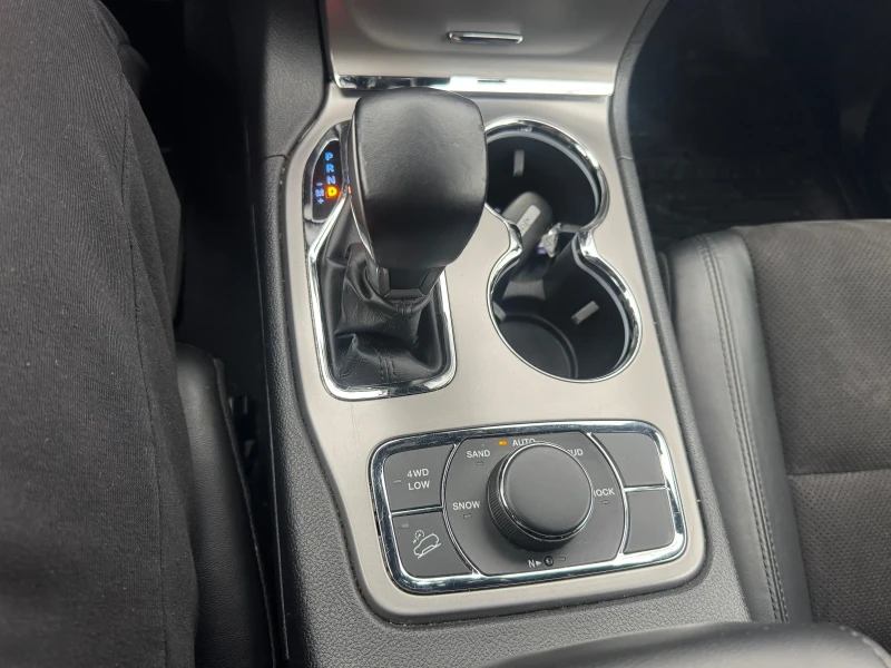 Jeep Grand cherokee 3.6 ГАЗ 62хк Евро 6, снимка 16 - Автомобили и джипове - 52675532