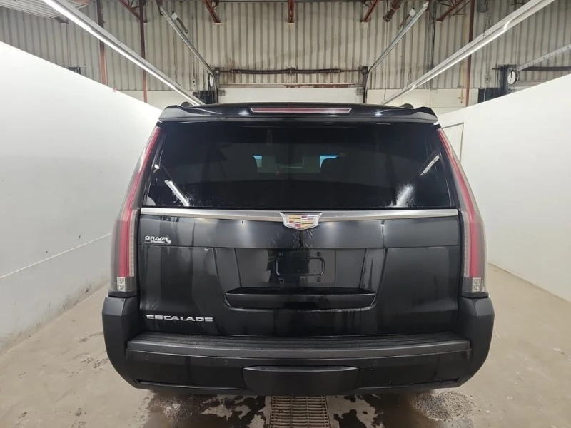 Cadillac Escalade * LUXURY COLLECTION * CARFAX * ЦЕНА ДО БГ, снимка 5 - Автомобили и джипове - 52996311