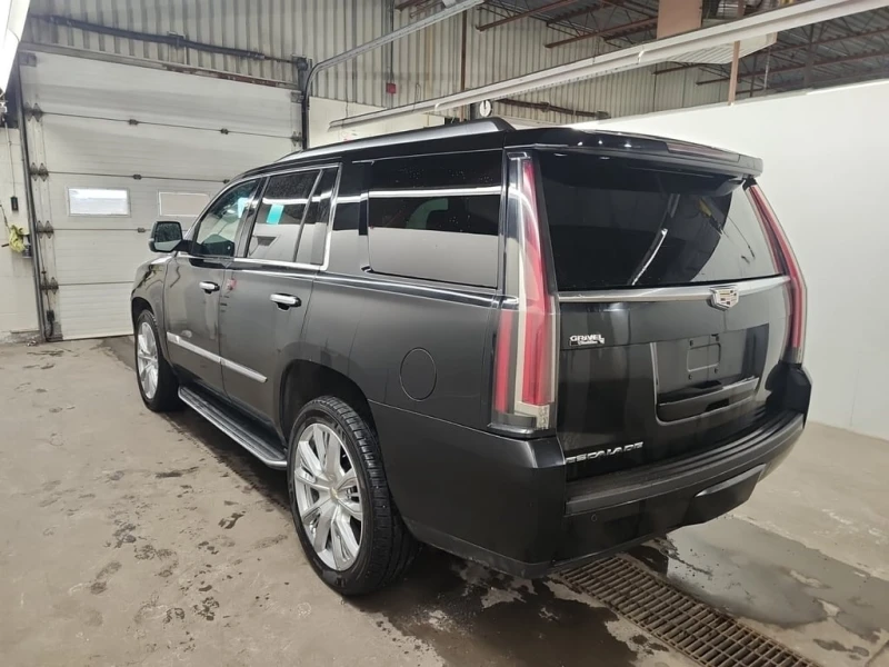 Cadillac Escalade * LUXURY COLLECTION * CARFAX * ЦЕНА ДО БГ, снимка 6 - Автомобили и джипове - 52996311