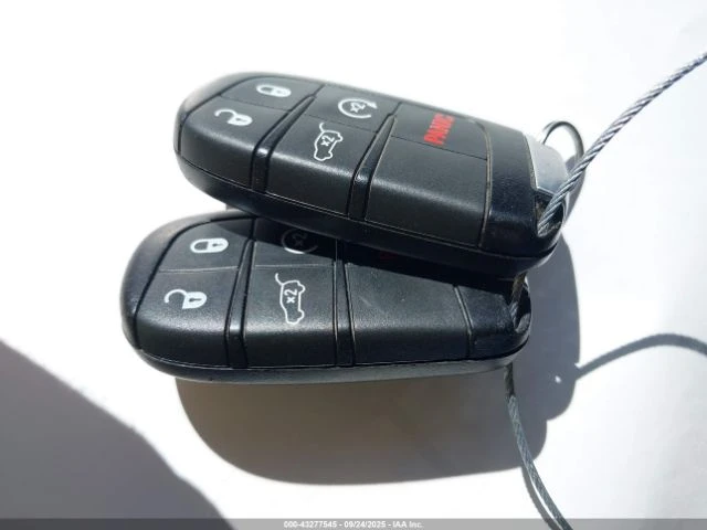 Jeep Grand cherokee 3.6* V6* 8ZF* ПОДГРЕВ* КАМЕРА* КЕЙЛЕС* LANE* ASSIS, снимка 12 - Автомобили и джипове - 53087106