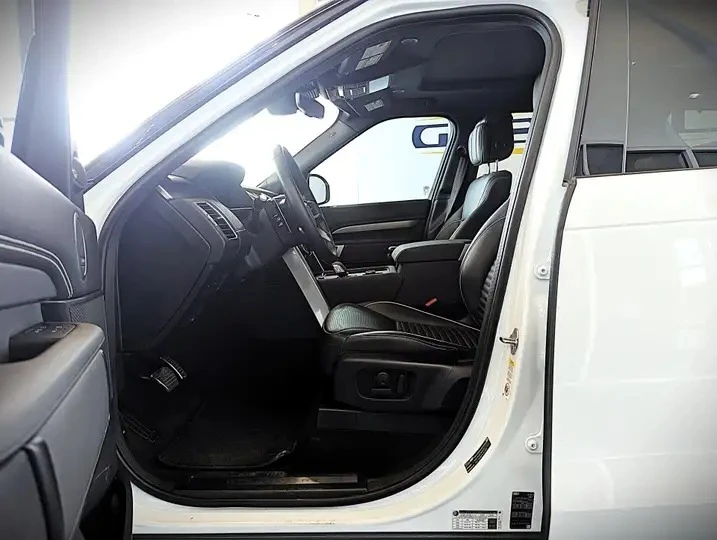 Land Rover Discovery Automatic, снимка 13 - Автомобили и джипове - 56012012