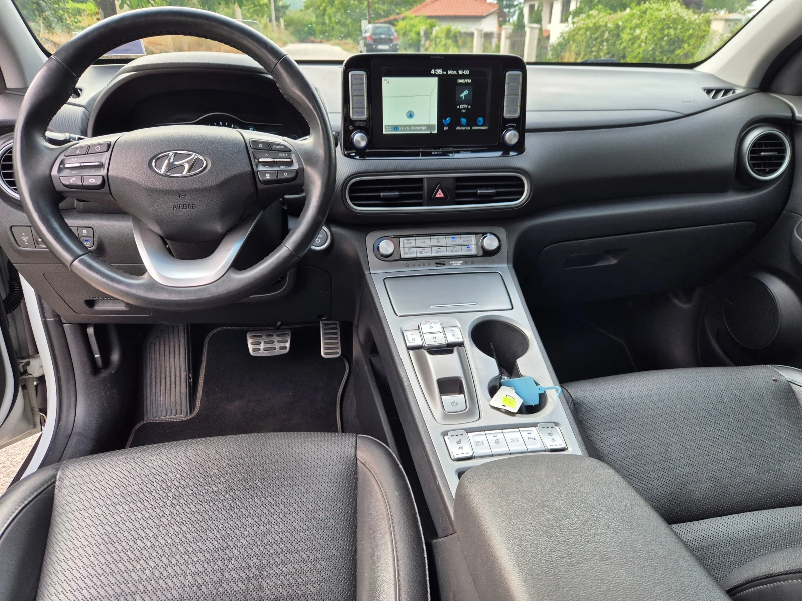 Hyundai Kona 64 kWh/ Premium/204/  | Mobile.bg   11